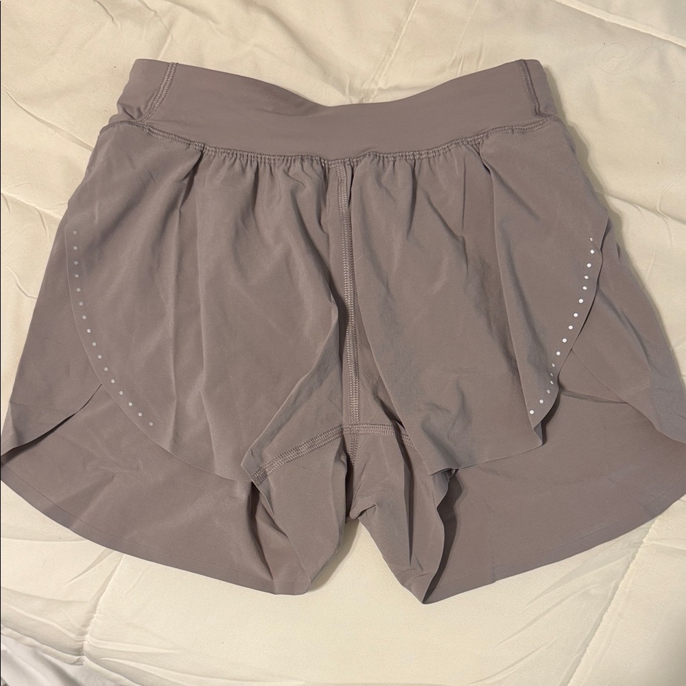 NWT Women’s Lululemon Fast and Free High- Rise Women's Mauve Gray Split Short 3”